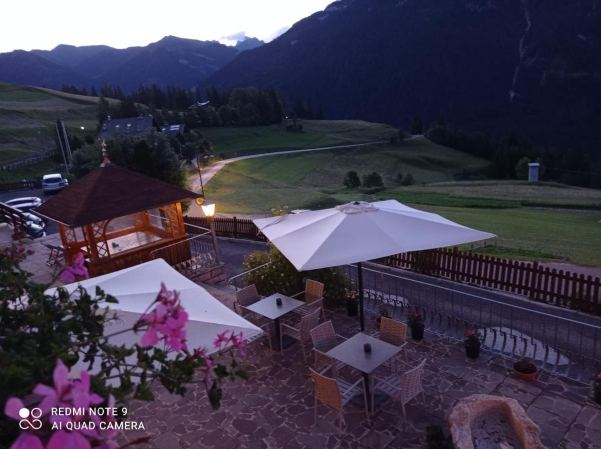 Hotel Millefiori Vigo di Fassa Esterno foto